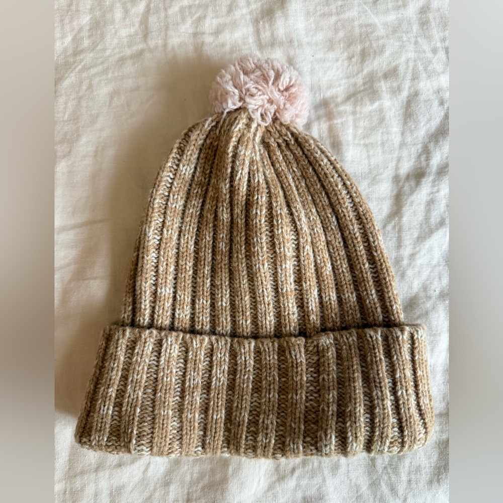 Patagonia Wool pom beanie  tan pink - Picture 3 of 4